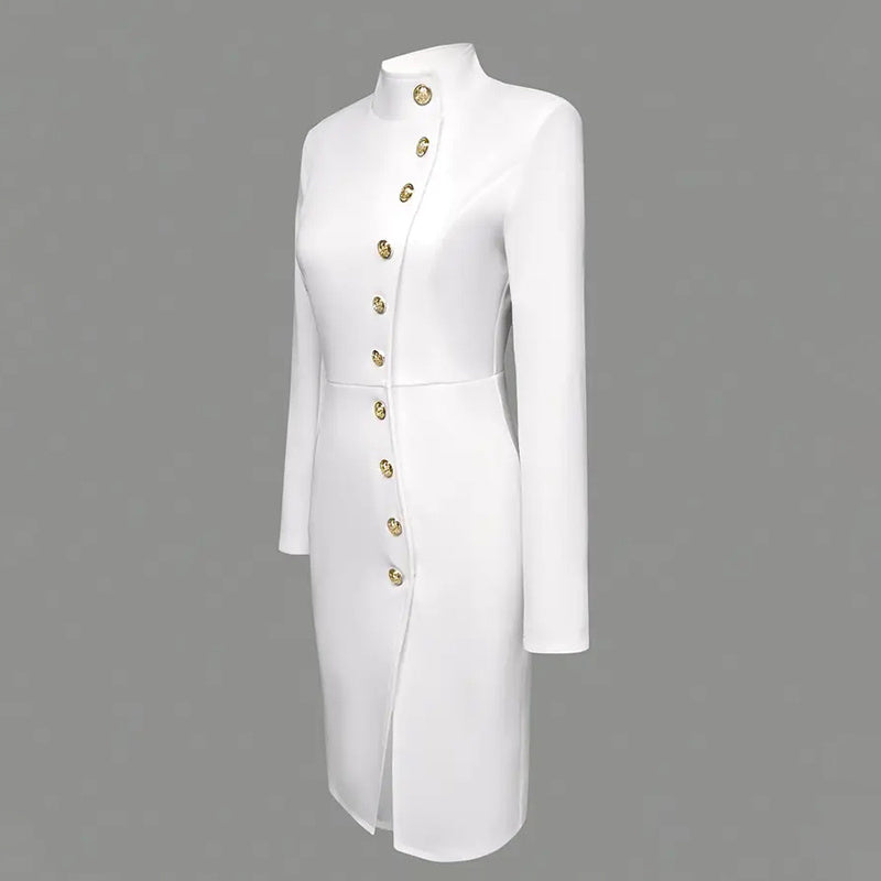 Robe élégante col montant avec boutons dorés,