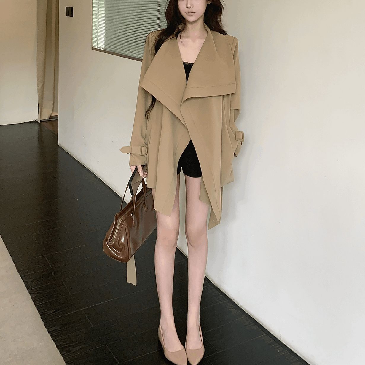 Manteau long coréen à col volanté